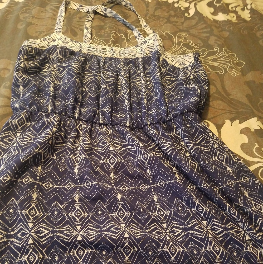 Dress - Picture 2 of 2